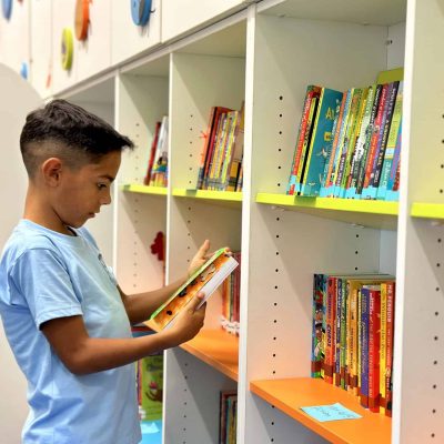 Library Reading Noah